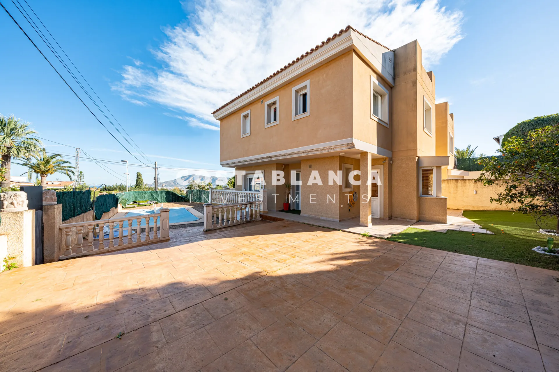 Villa for sale in La Nucía, Alicante