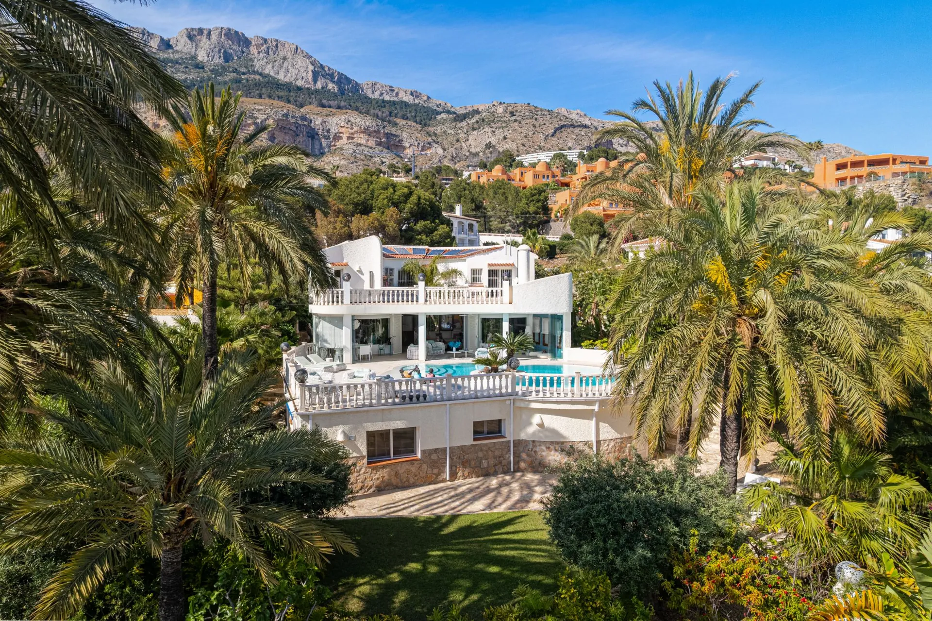 ELEGANT VILLA WITH PANORAMIC SEA VIEWS FOR SALE IN ALTEA