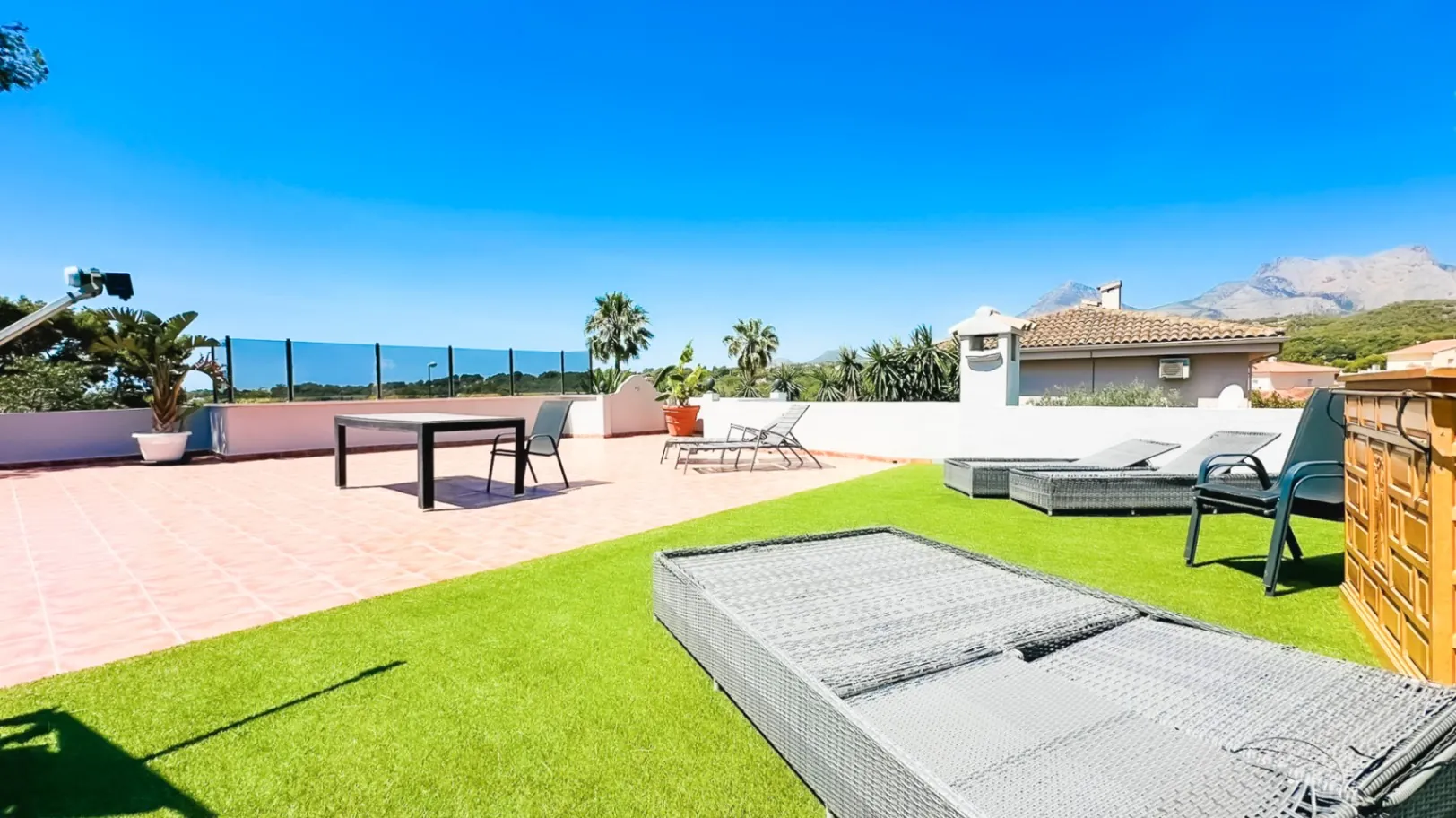 Villa In La Nucia With Pool and Garden For sale