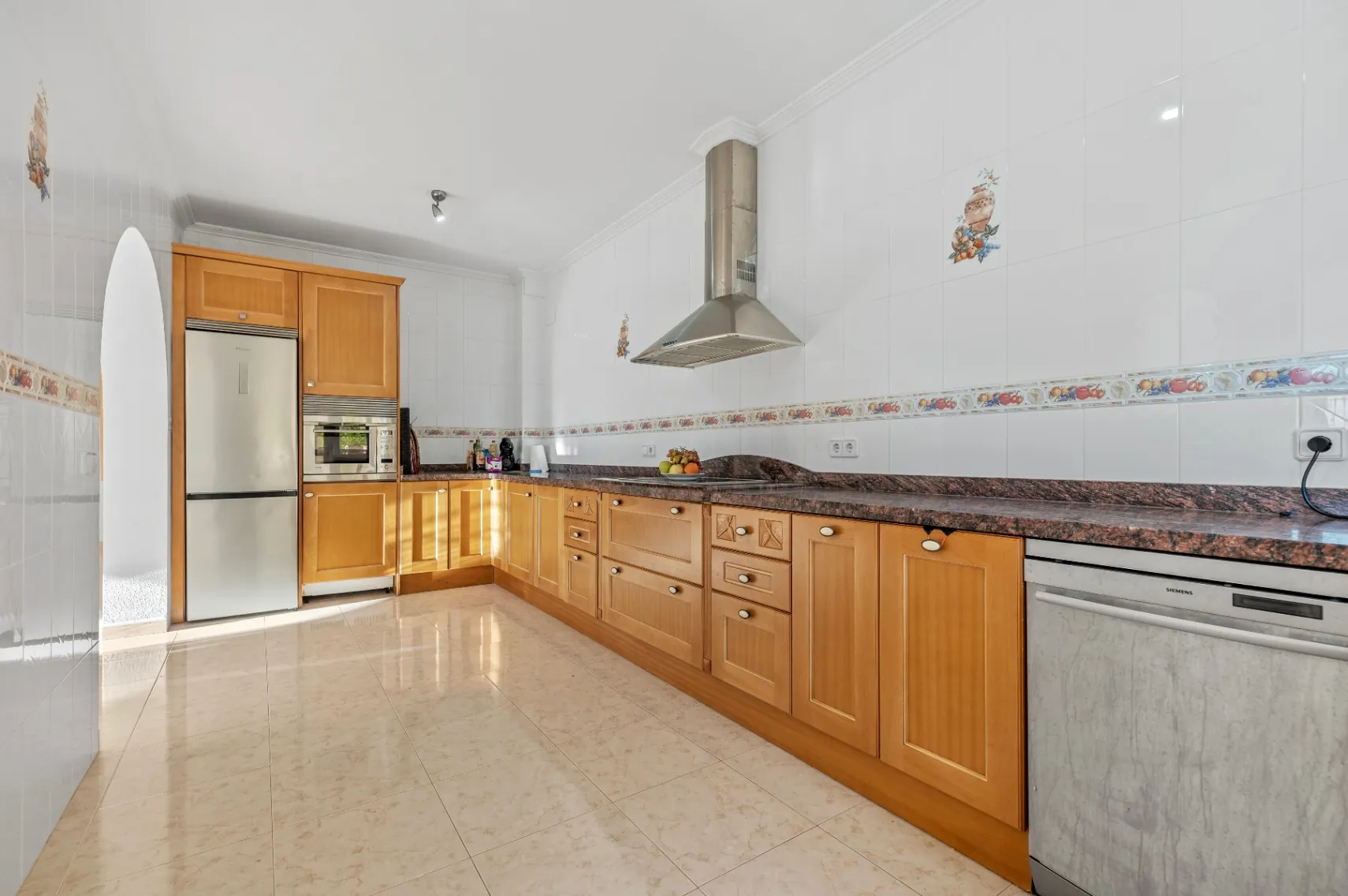 Two-story Mediterranean villa with Garage for Sale in Alhama Springs
