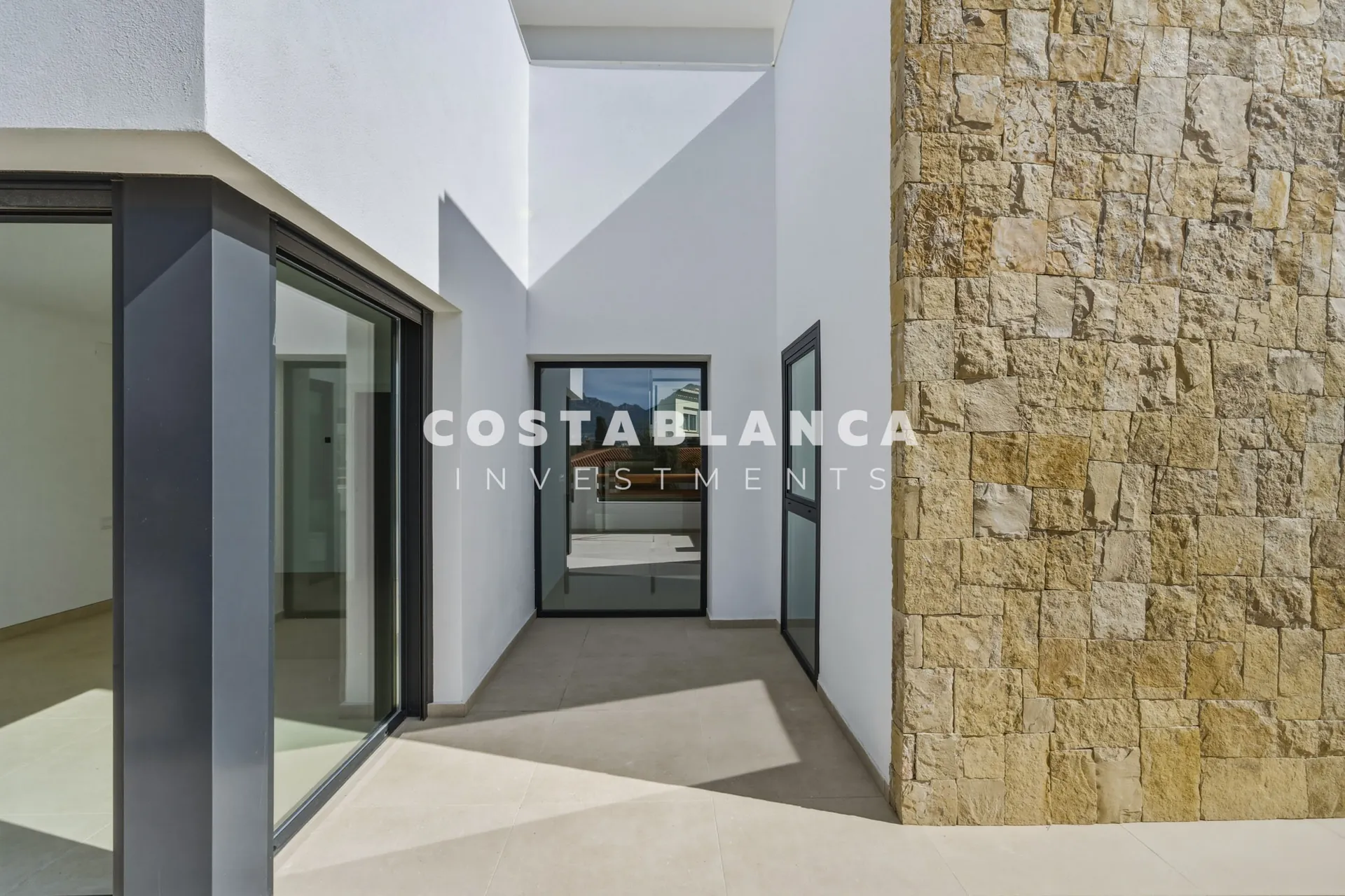 Villa for sale in Albir, Alicante