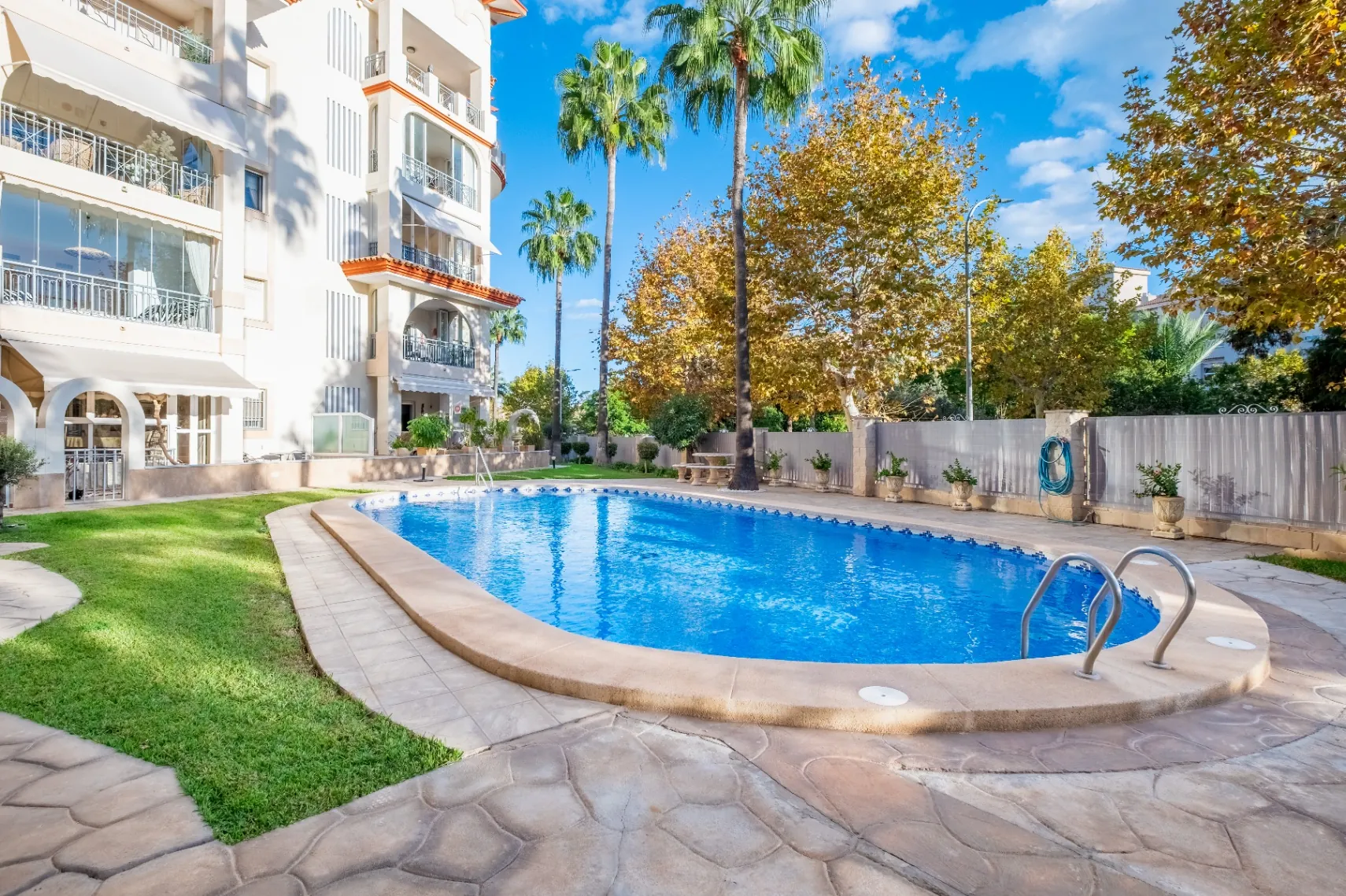 Apartament de vânzare în Albir cu vedere la munte