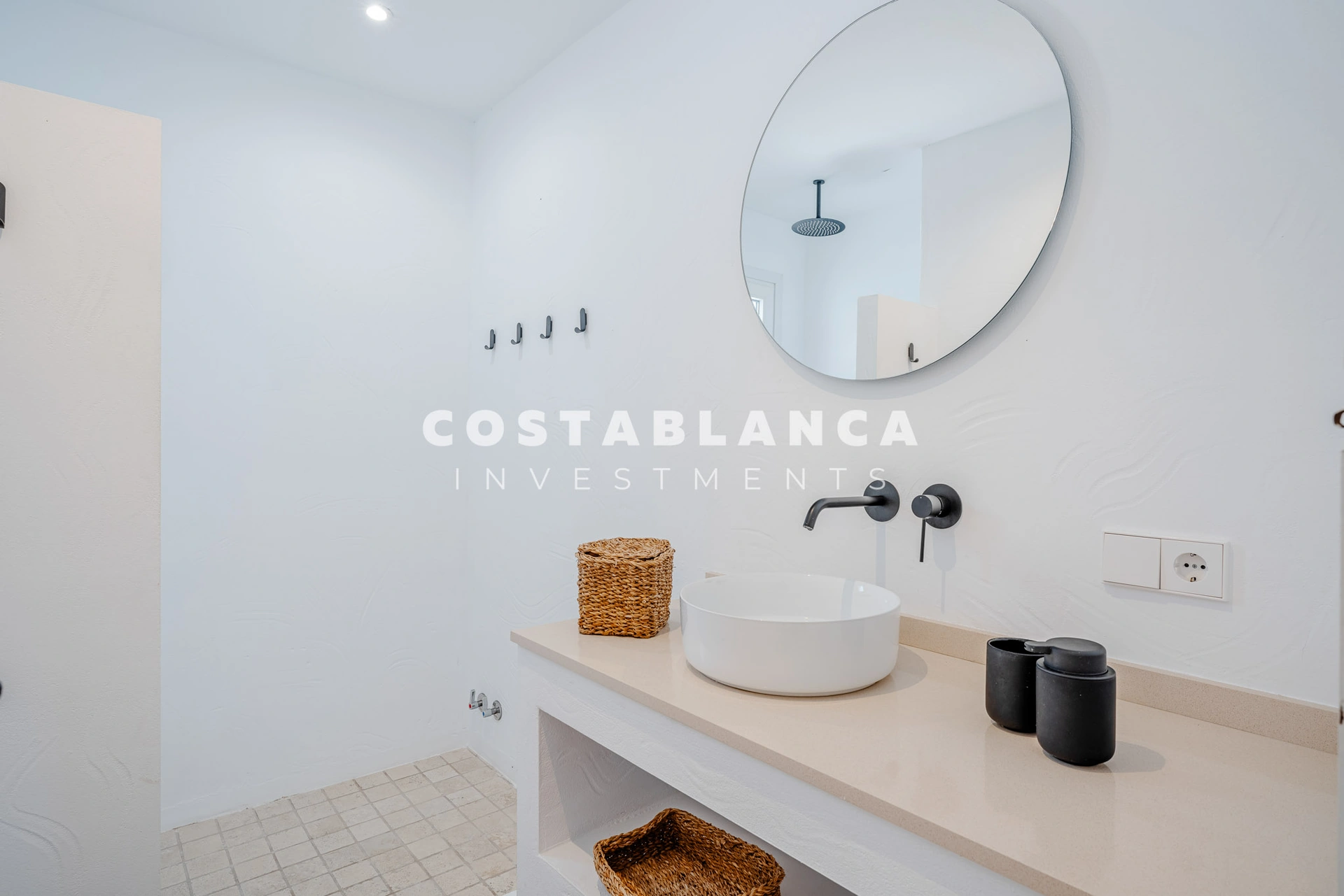 Locuință de lux cu un singur nivel, aproape de mare, de vânzare în Benissa.