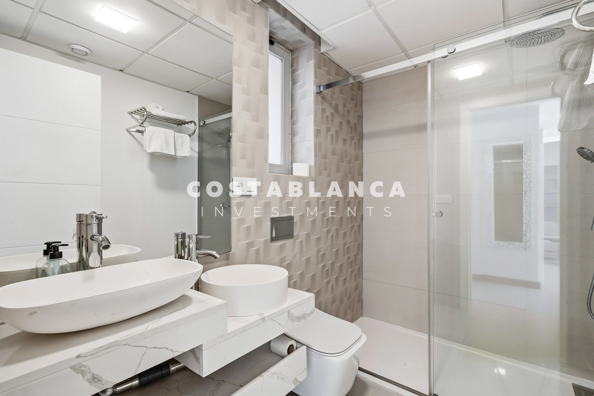 Full Modern Apartment Building 10 Minutes from the Beach for Sale in Finestrat