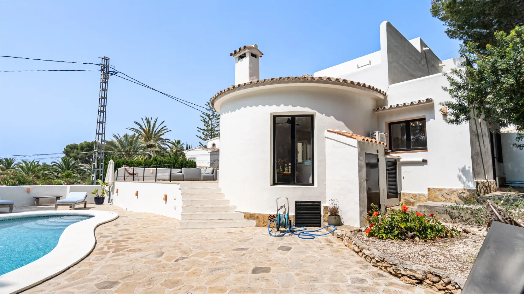 Vila de vânzare în Moraira, la scurtă distanță de plajă.