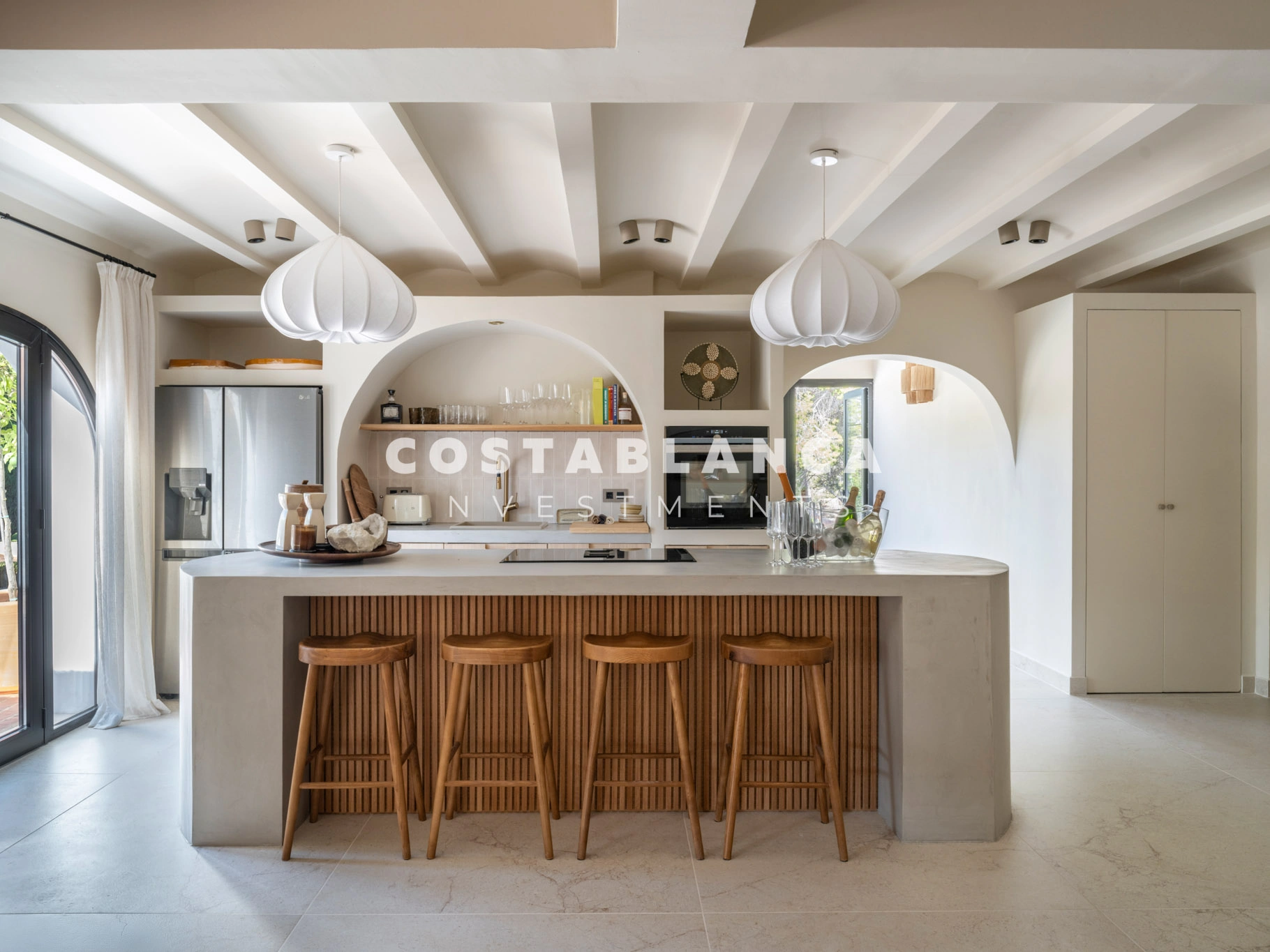 Luxury villa inspired by Ibiza just minutes from Arenal beach in Jávea.