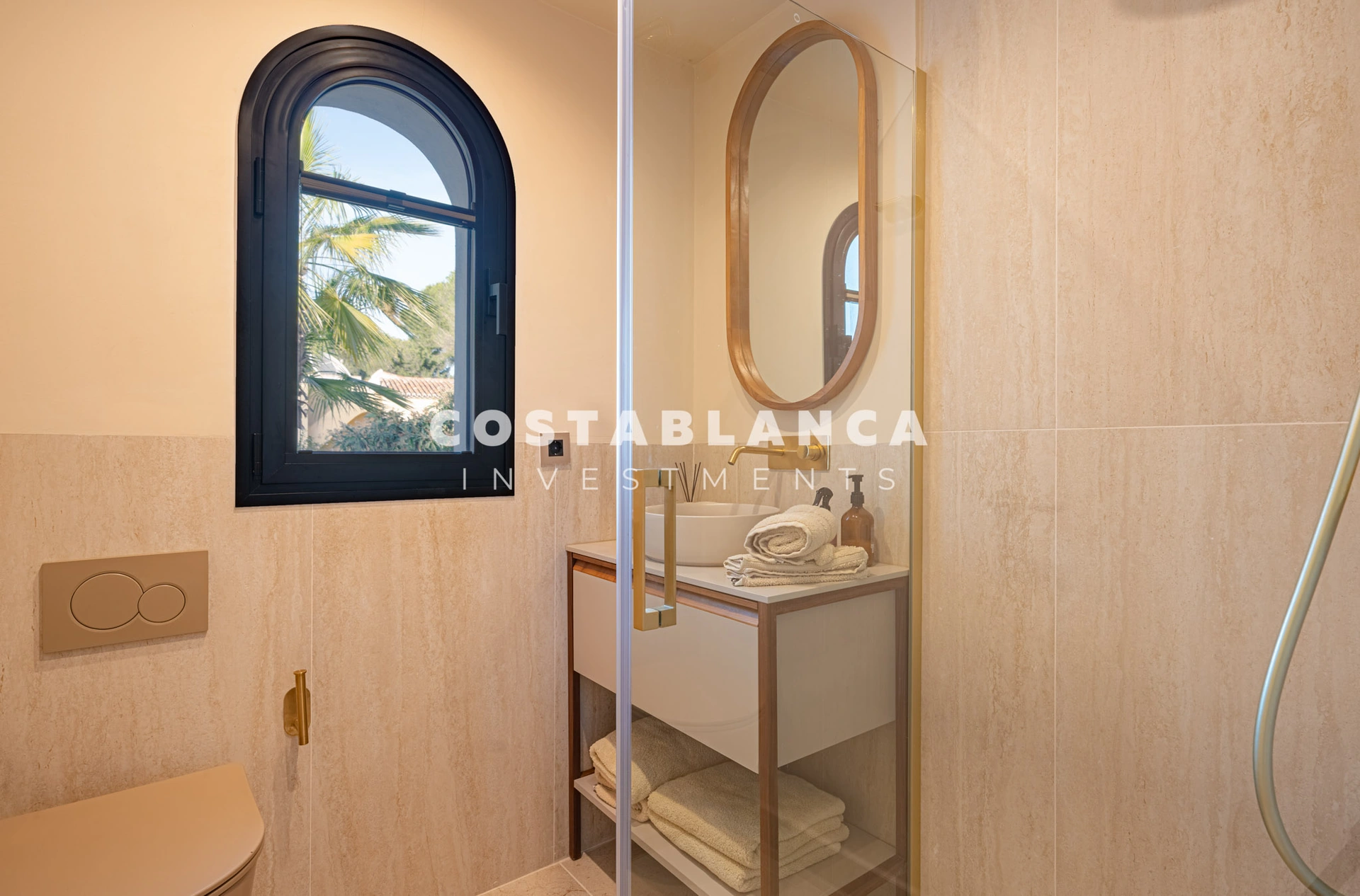 Luxury villa inspired by Ibiza just minutes from Arenal beach in Jávea.