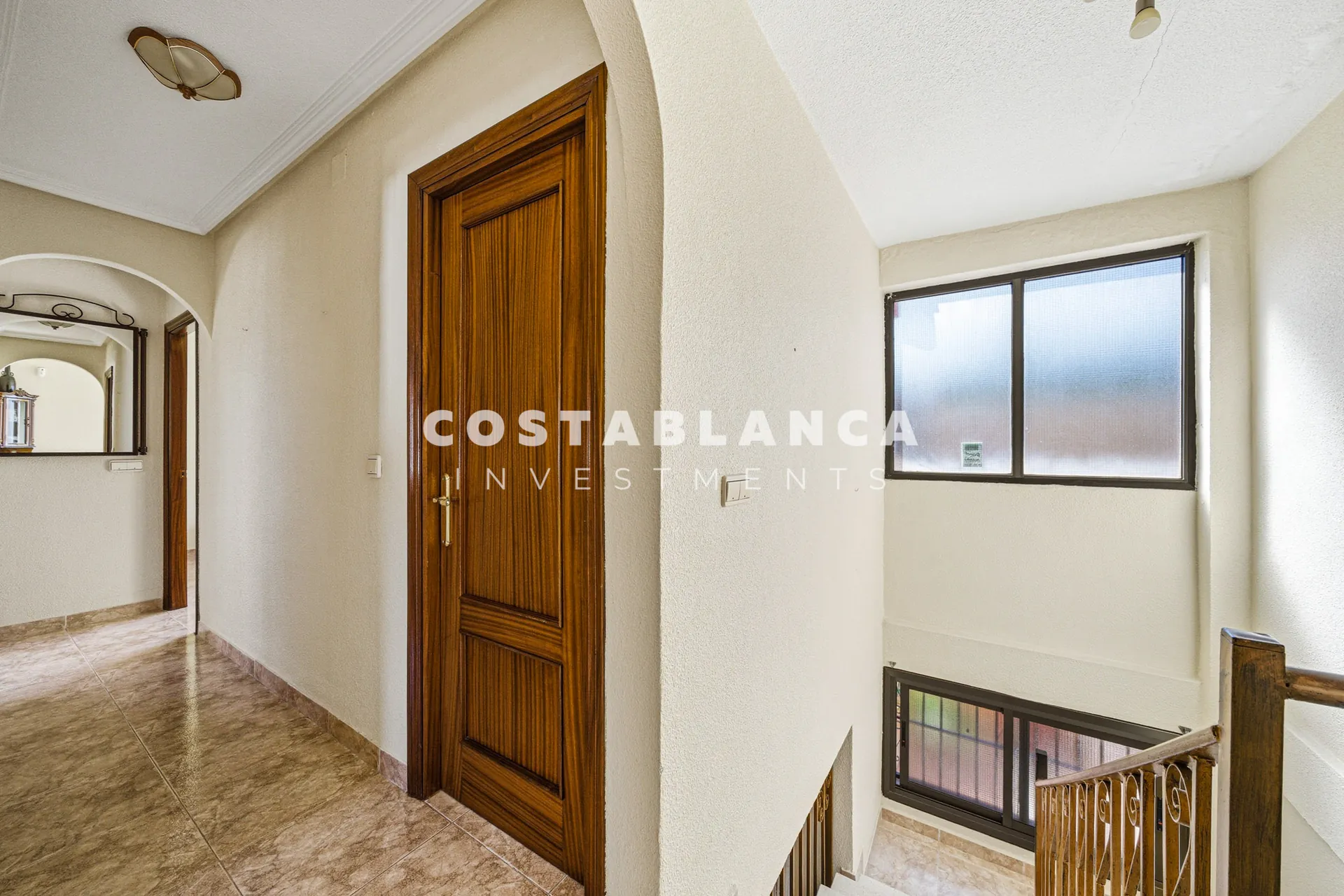 Large family home with pool and summer kitchen for sale in La Nucía.