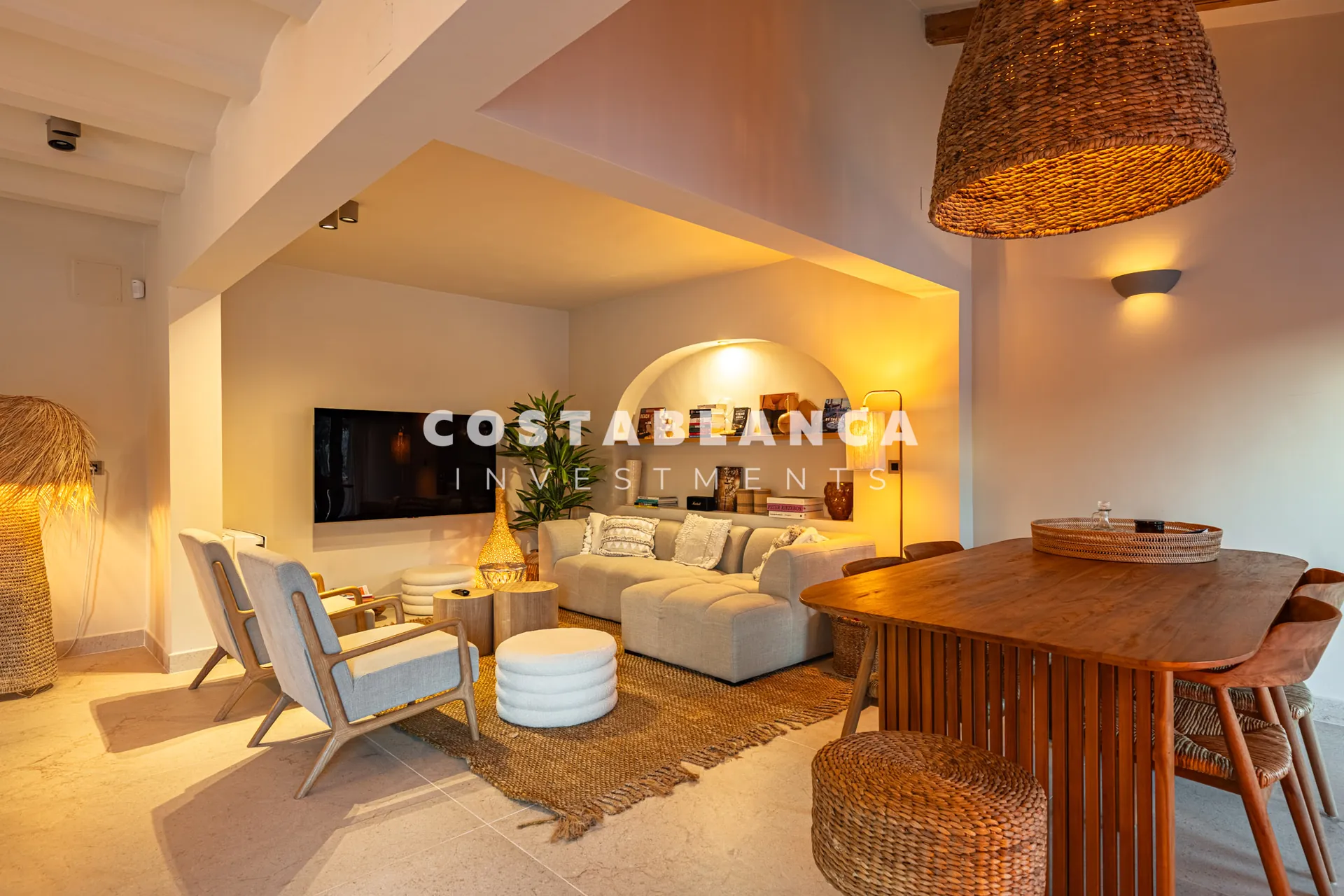 Luxury villa inspired by Ibiza just minutes from Arenal beach in Jávea.