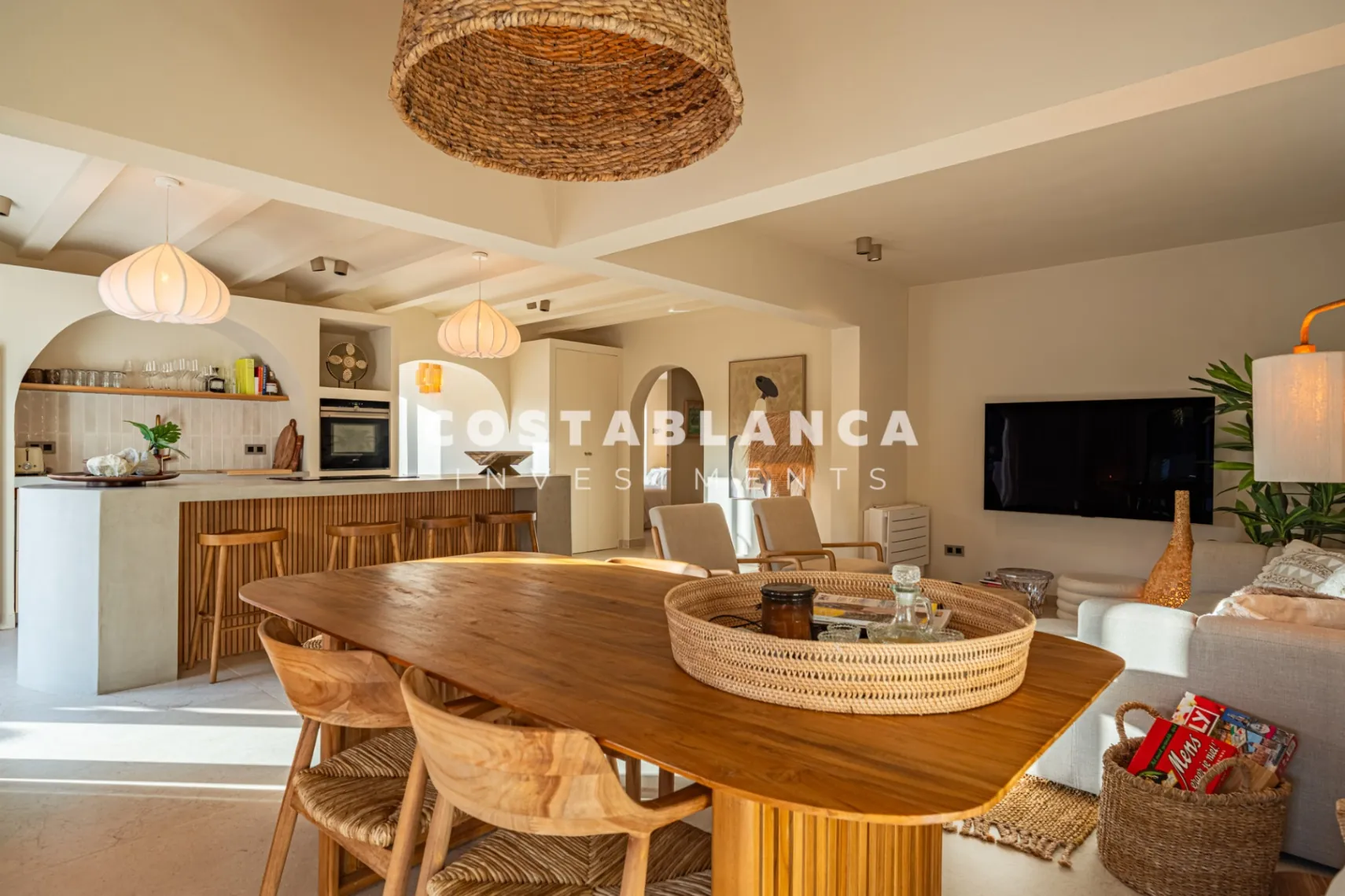 Luxury villa inspired by Ibiza just minutes from Arenal beach in Jávea.