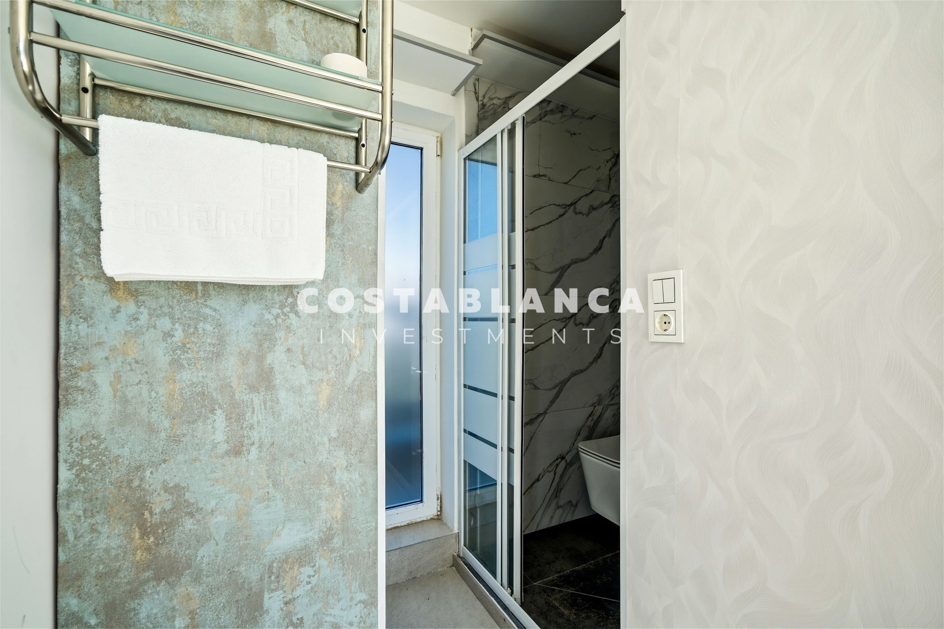 Full Modern Apartment Building 10 Minutes from the Beach for Sale in Finestrat