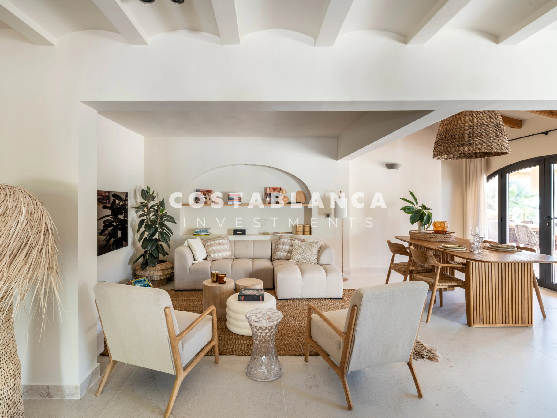 Luxury villa inspired by Ibiza just minutes from Arenal beach in Jávea.