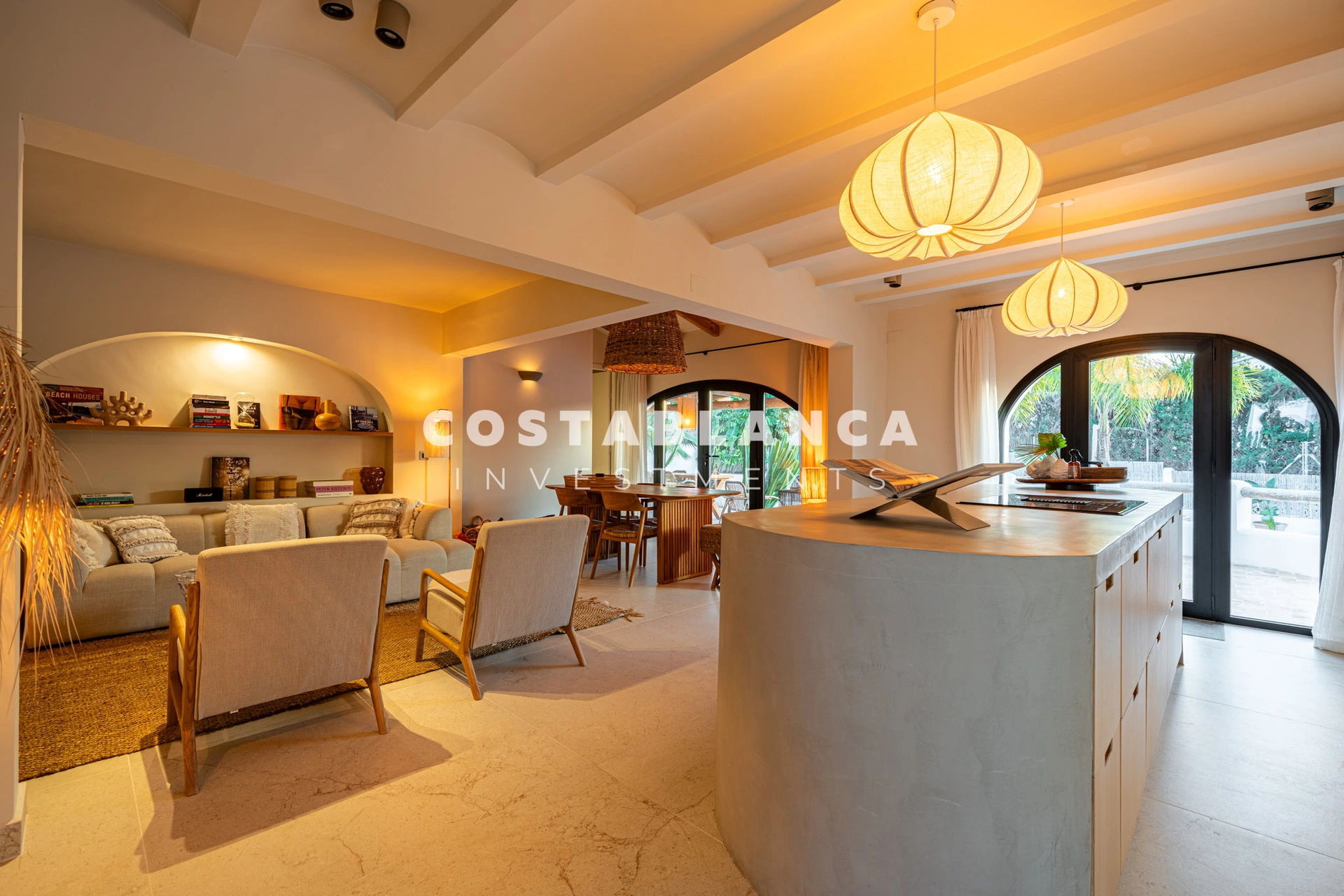 Luxury villa inspired by Ibiza just minutes from Arenal beach in Jávea.