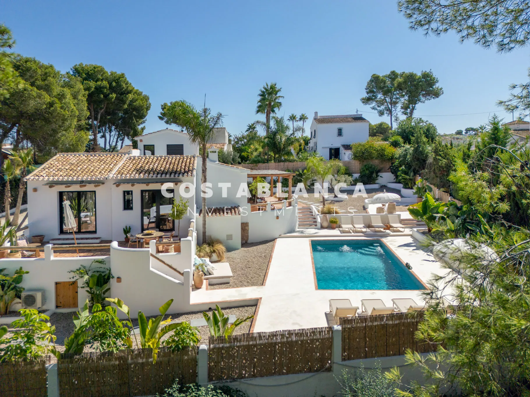 Luxury villa inspired by Ibiza just minutes from Arenal beach in Jávea.