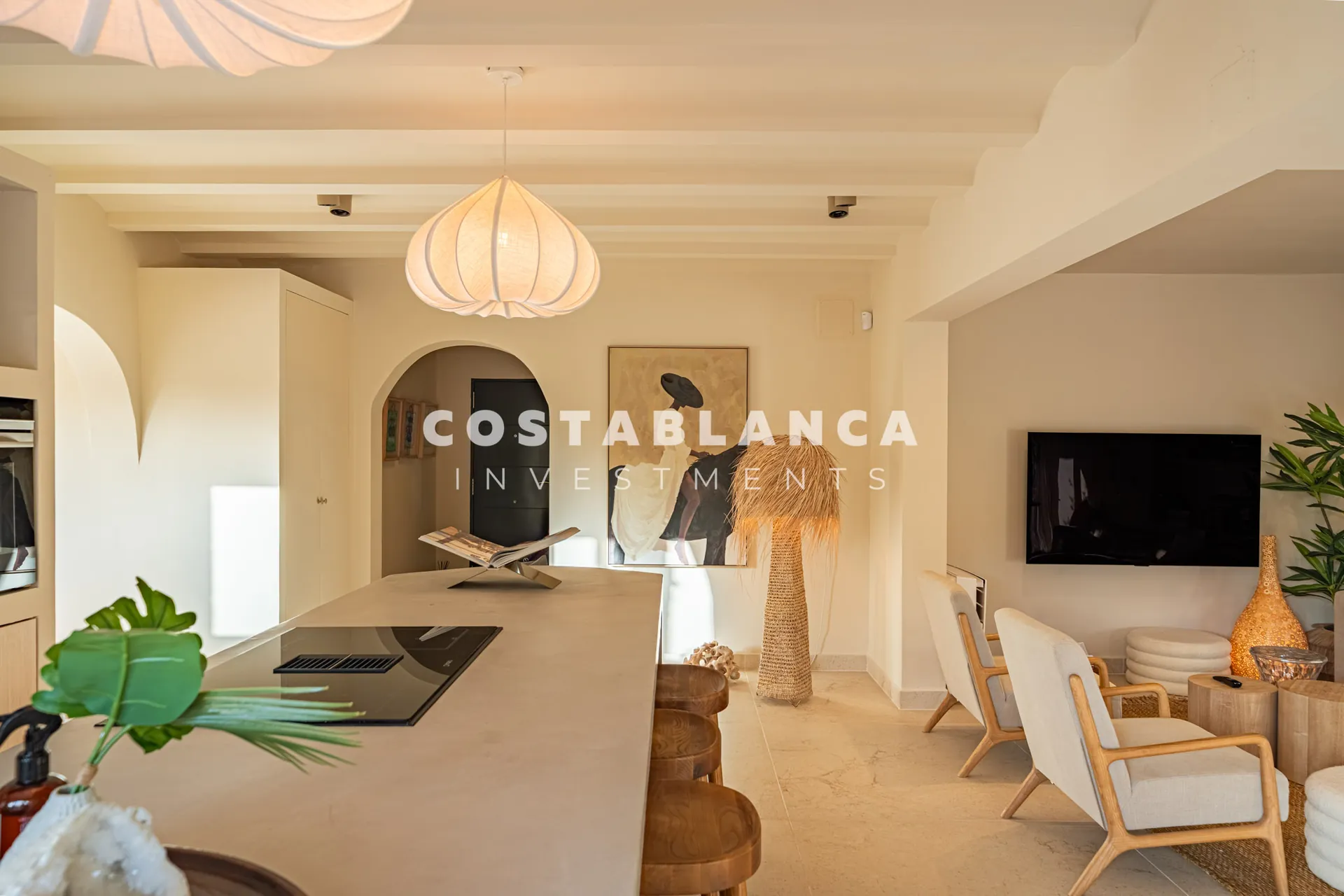 Luxury villa inspired by Ibiza just minutes from Arenal beach in Jávea.