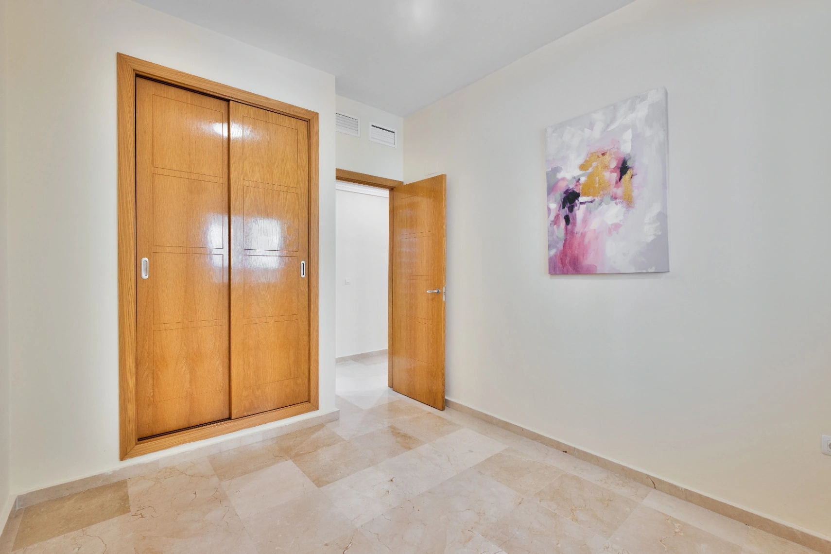 Apartament de vânzare în Albir cu vedere la munte