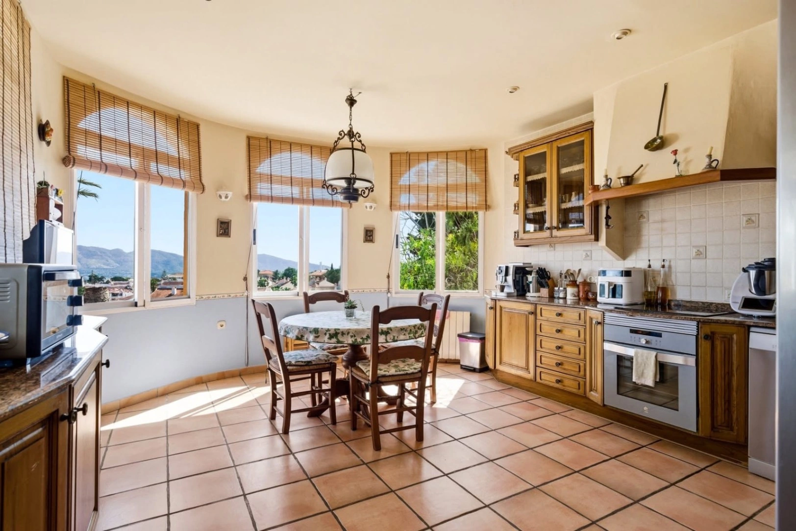 Spacious villa with sea and mountain views in a quiet residential area for sale in Alfaz del Pi.