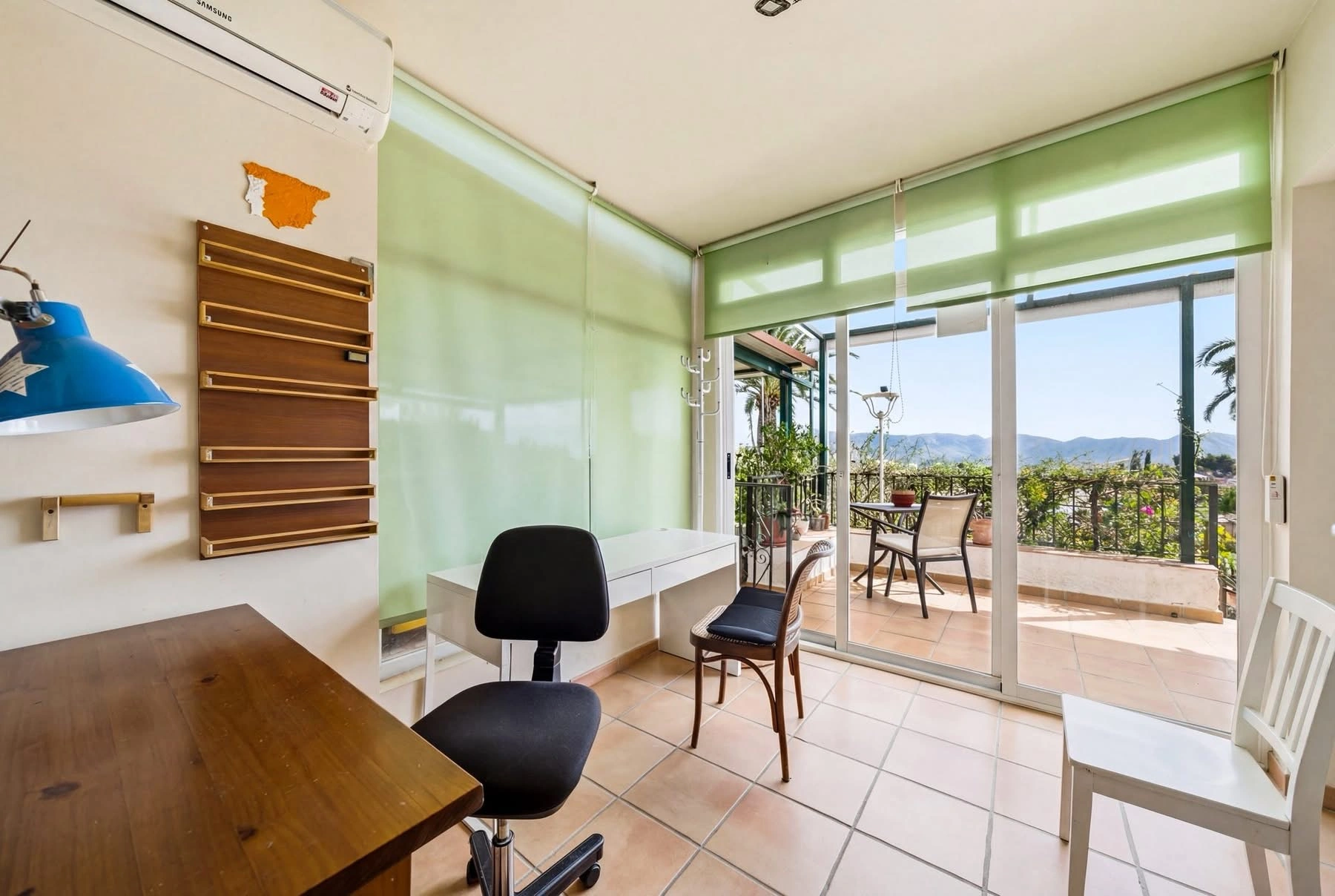 Spacious villa with sea and mountain views in a quiet residential area for sale in Alfaz del Pi.