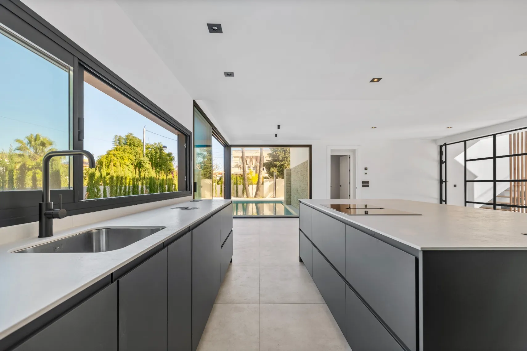 Villa for sale in Albir, Alicante