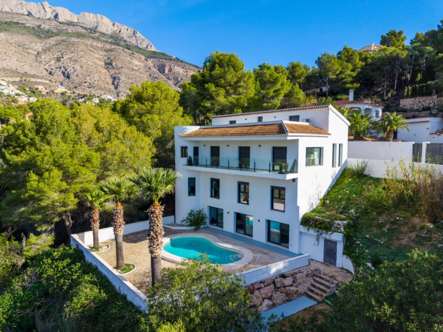 Vila de lux renovată cu zonă de wellness de vânzare în Altea la Vella