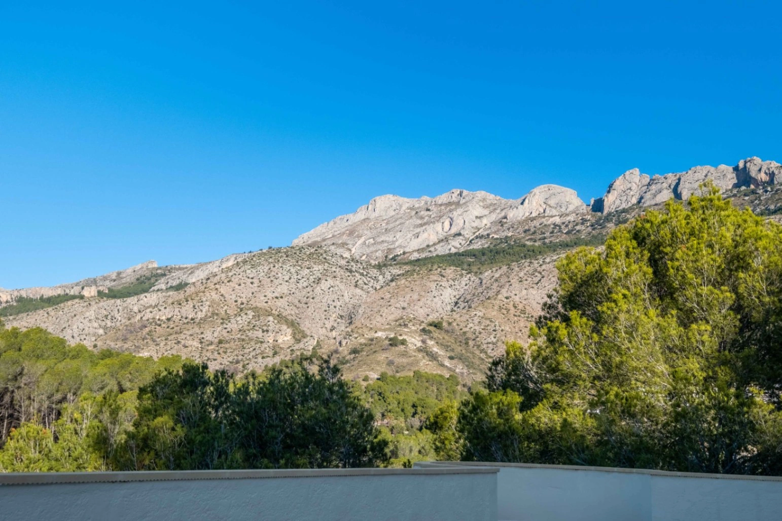 Vila de lux renovată cu zonă de wellness de vânzare în Altea la Vella