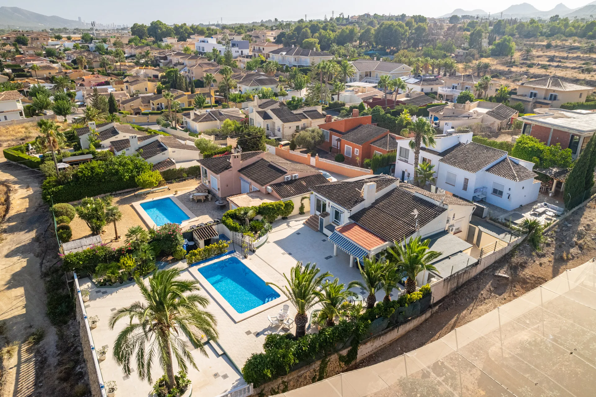 Villa for sale in La Nucía, Alicante
