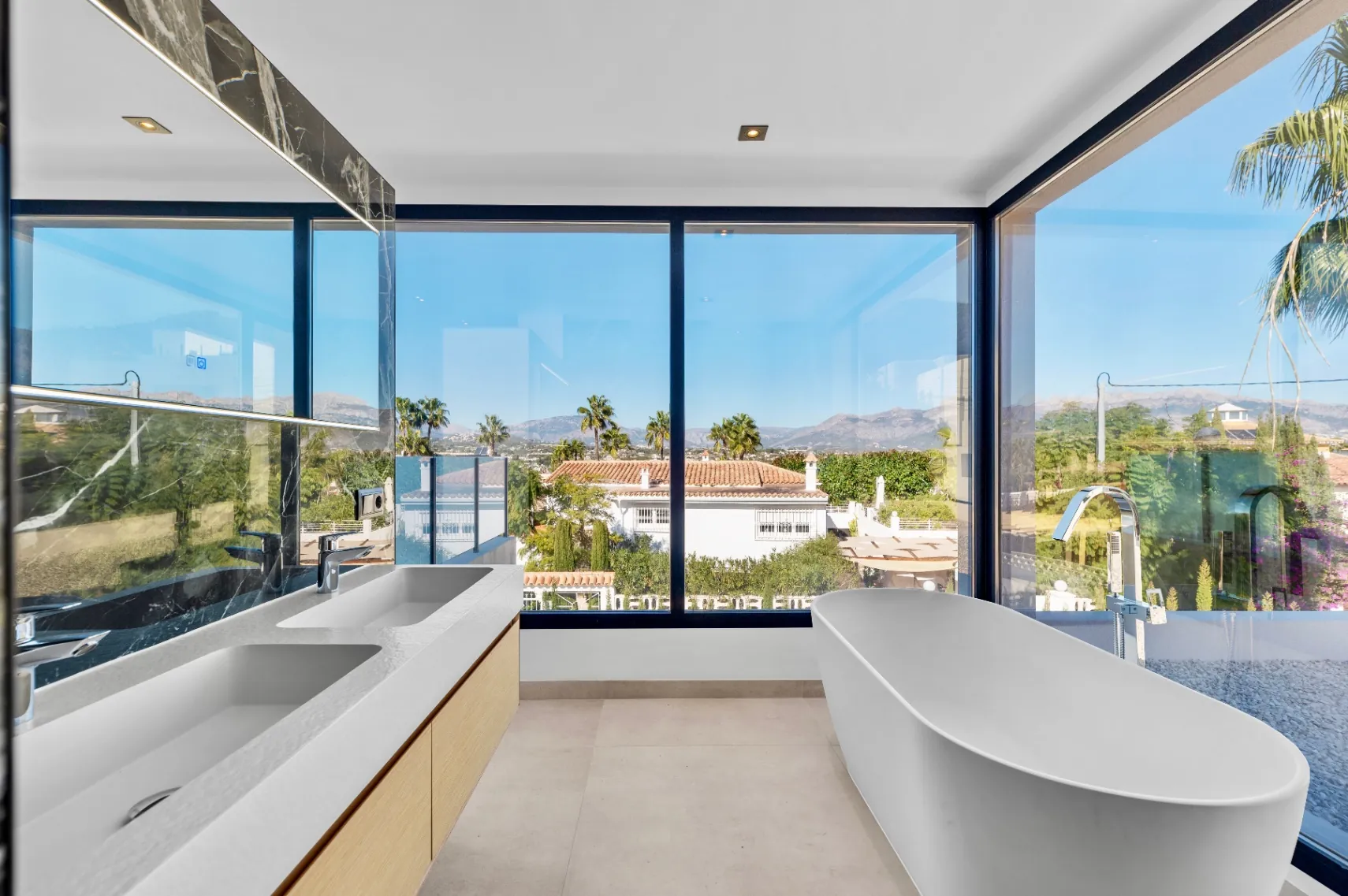 Villa for sale in Albir, Alicante