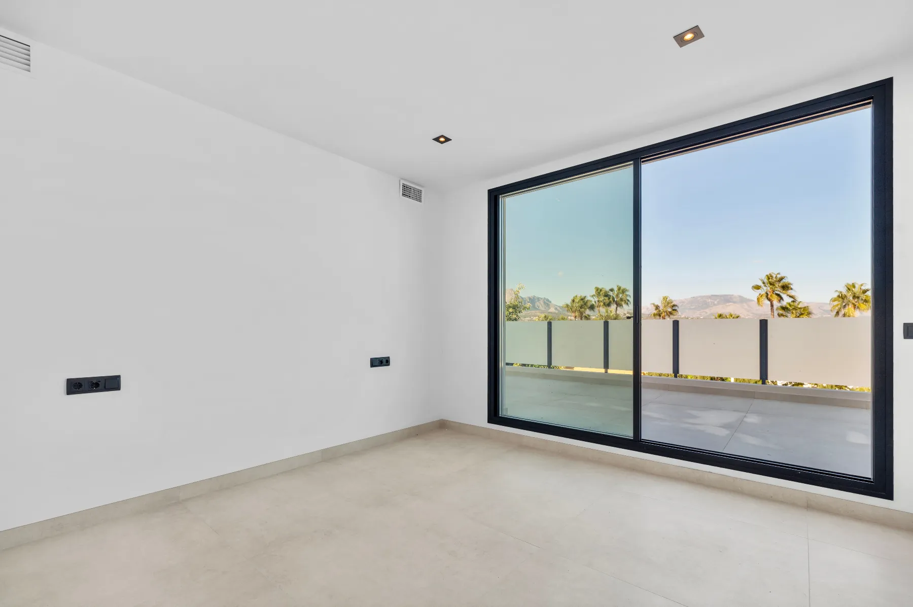 Villa for sale in Albir, Alicante
