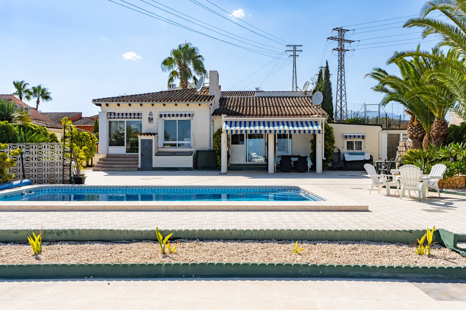 Villa for sale in La Nucía, Alicante