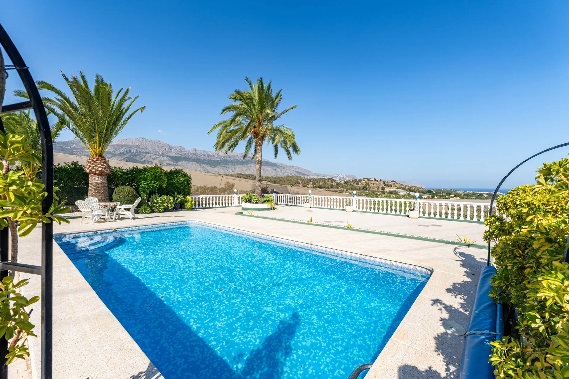 Villa for sale in La Nucía, Alicante