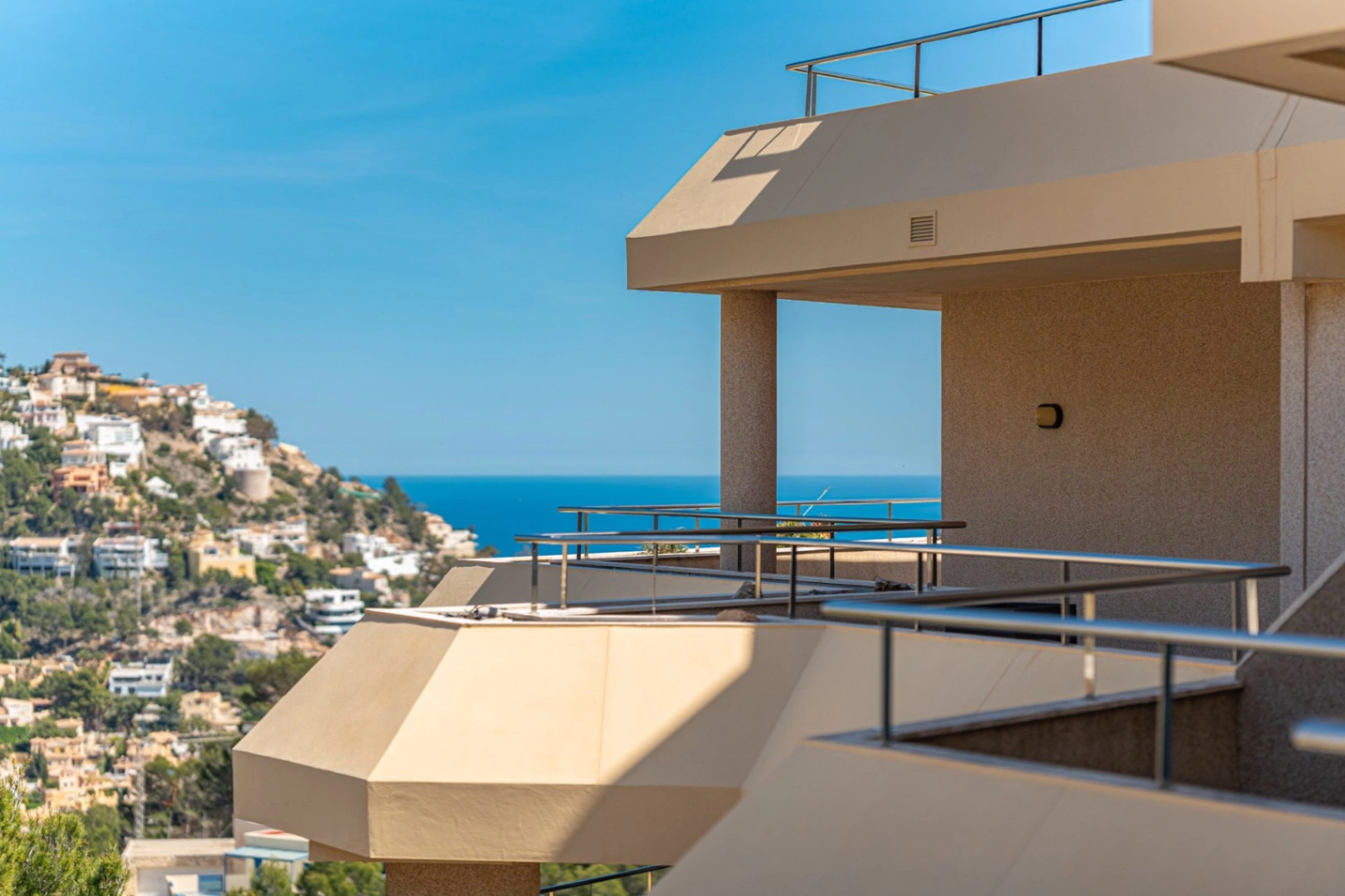 Bright Apartment with Multiple Terraces for Sale in Altea Hills