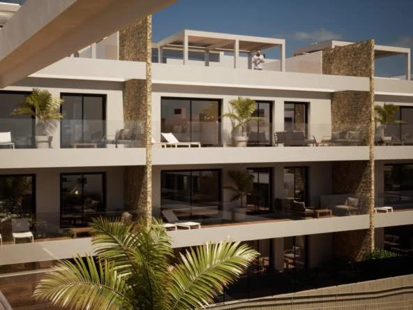 Apartament nou exclusiv, mobilat, cu grădină privată și piscină privată de vânzare în Finestrat / Benidorm.