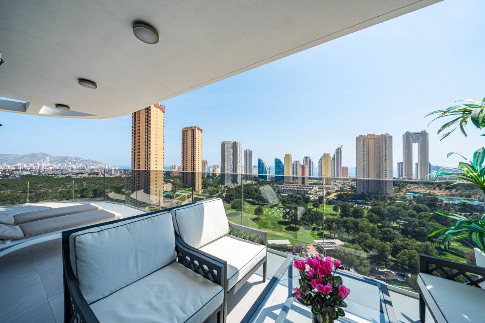 Apartament cu 3 camere de vânzare în Playa Poniente, Benidorm