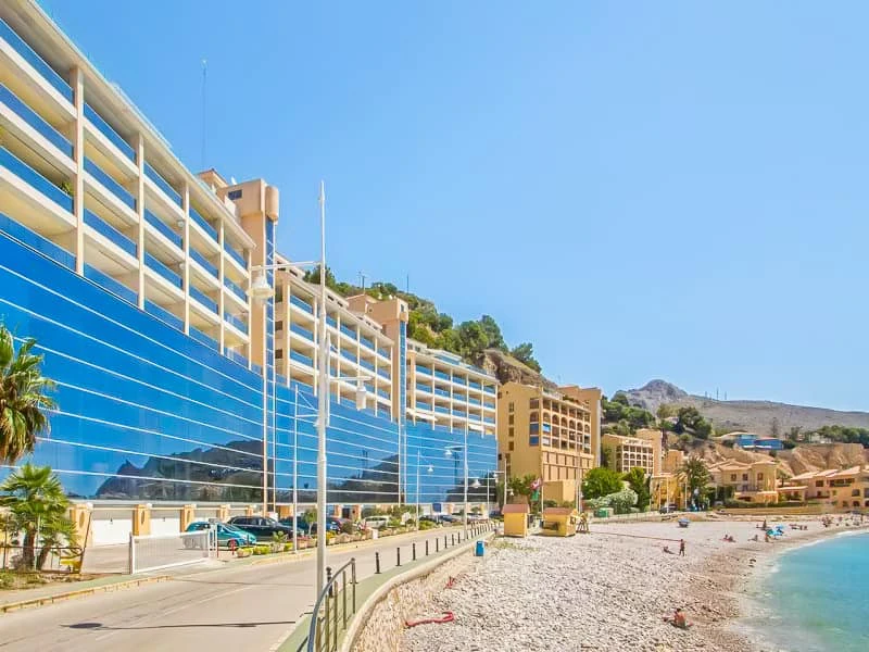 Apartamento en primera línea de playa con licencia turística en Mascarat-Altea