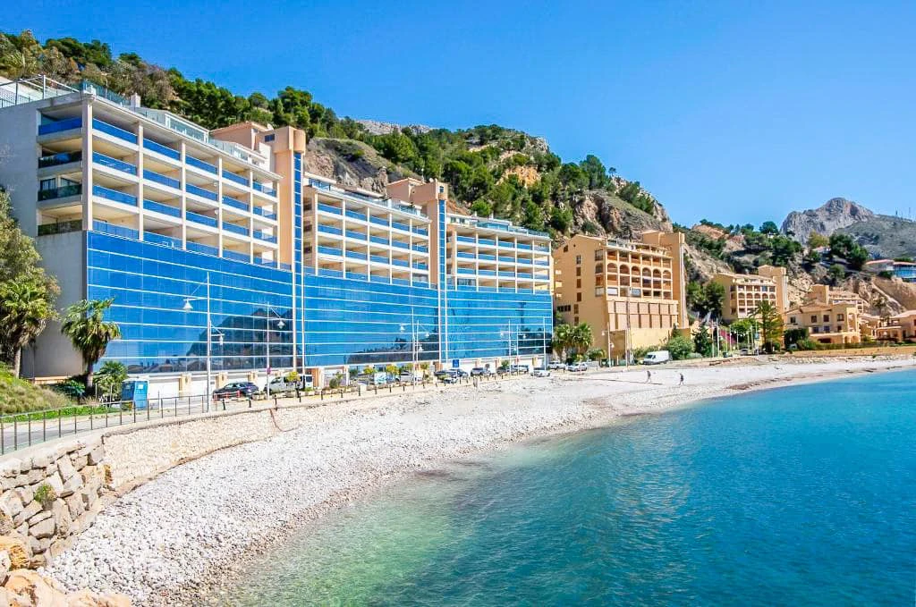 Apartamento en primera línea de playa con licencia turística en Mascarat-Altea