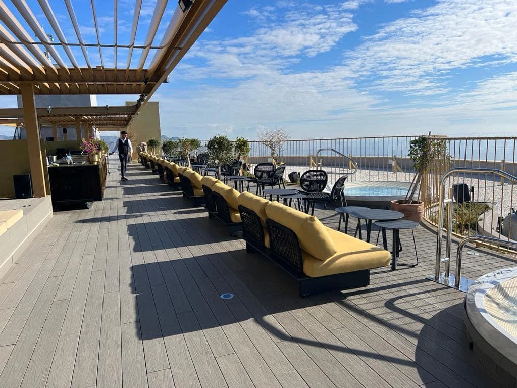 Apartament de lux cu vedere la mare în Intempo