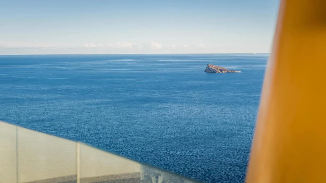 Apartament de lux cu vedere la mare în Intempo