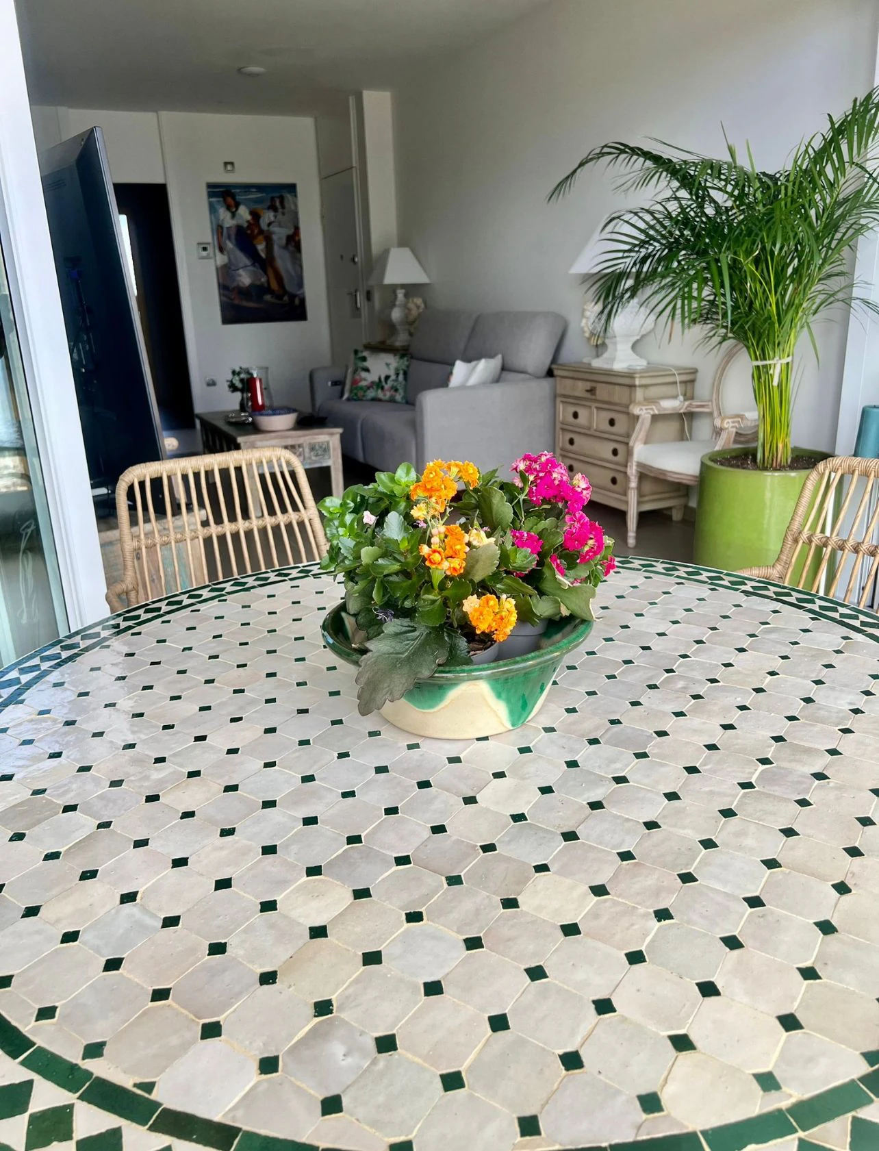 Apartament de lux cu vedere la mare în Intempo