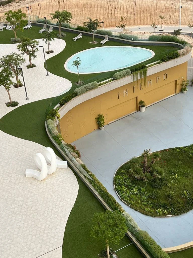 Apartament de lux cu vedere la mare în Intempo