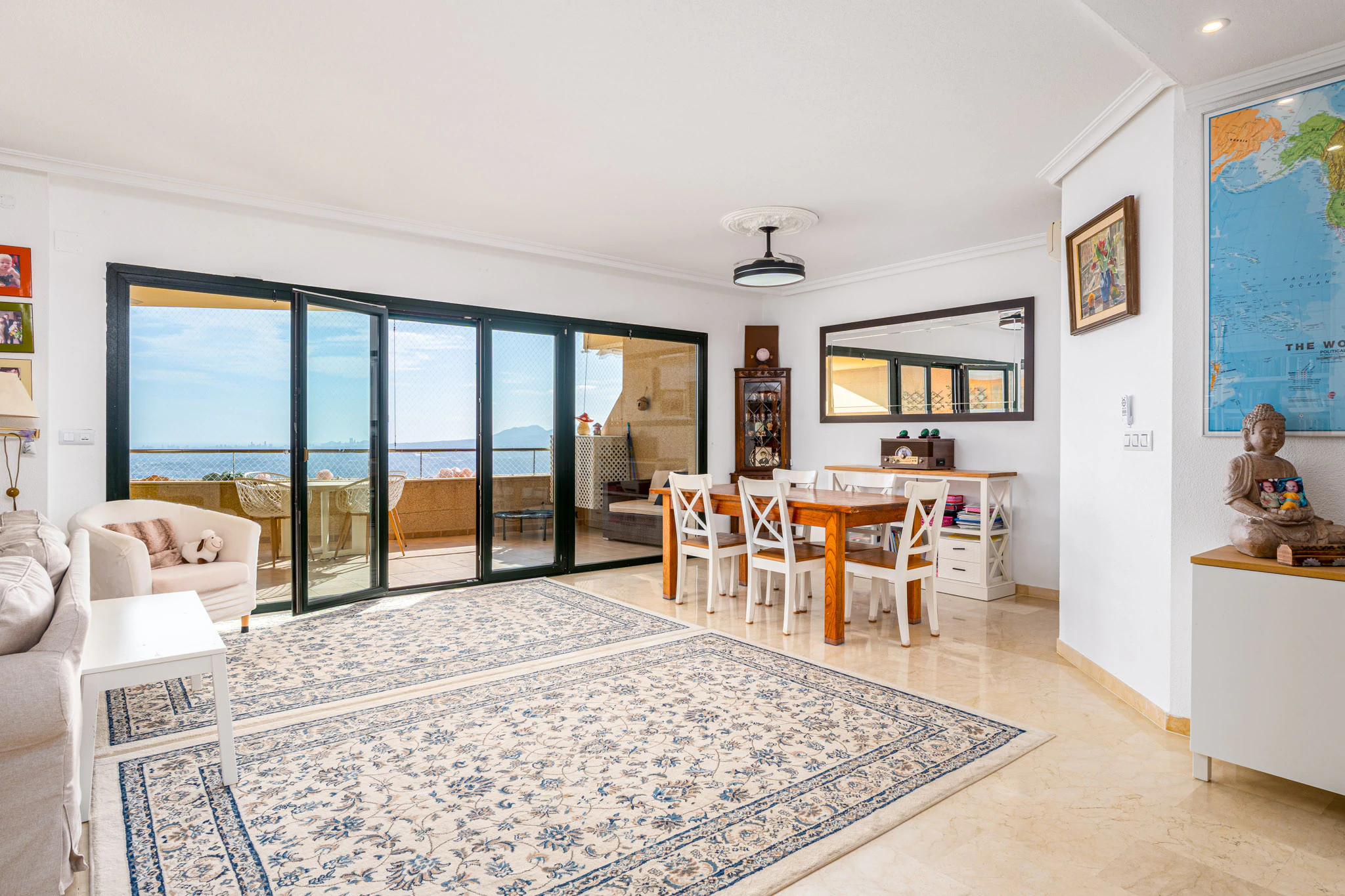 Apartament spațios cu vederi impresionante la mare și la munte de vânzare în Sierra de Altea