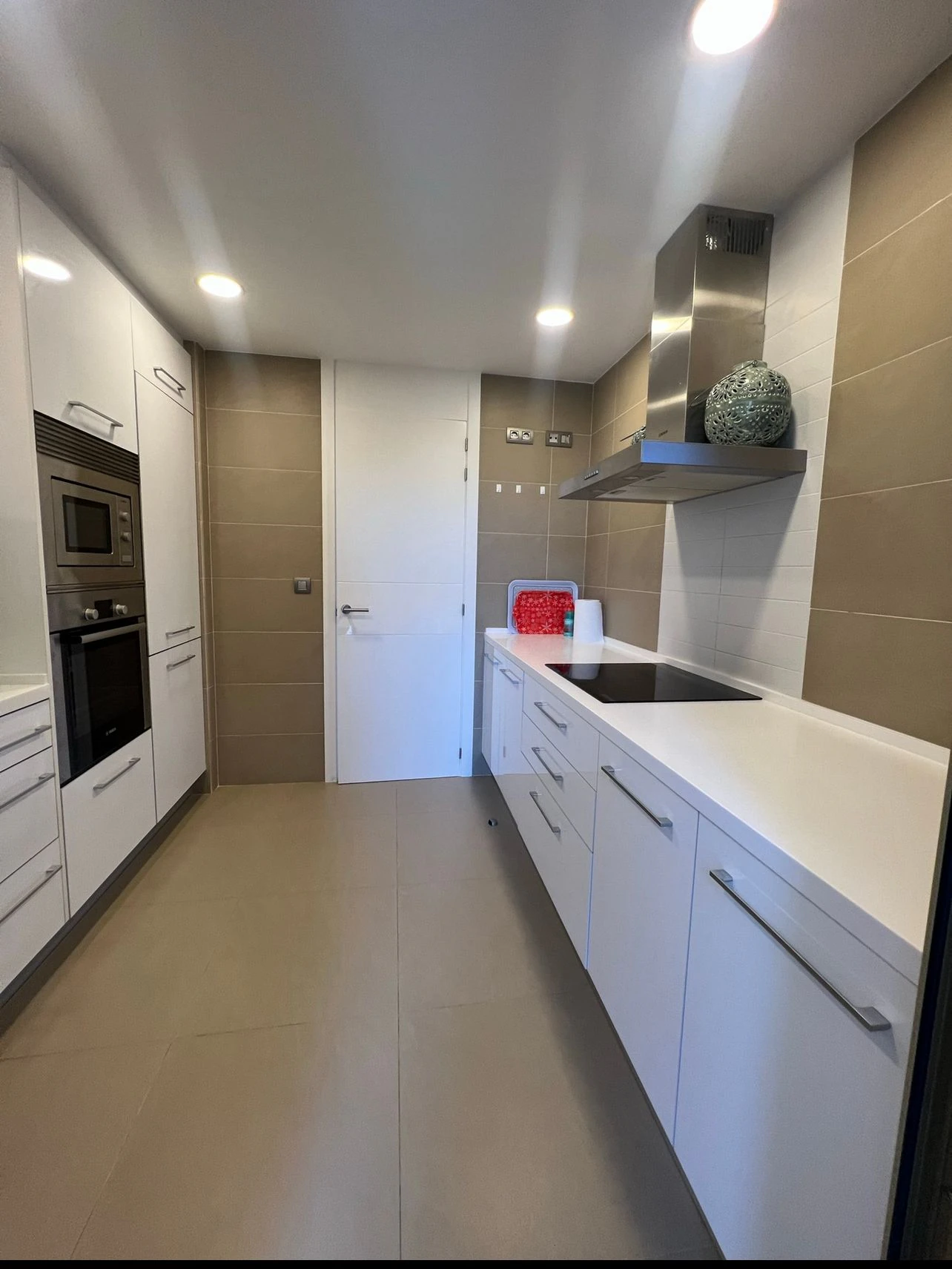 Apartament de lux cu vedere la mare în Intempo