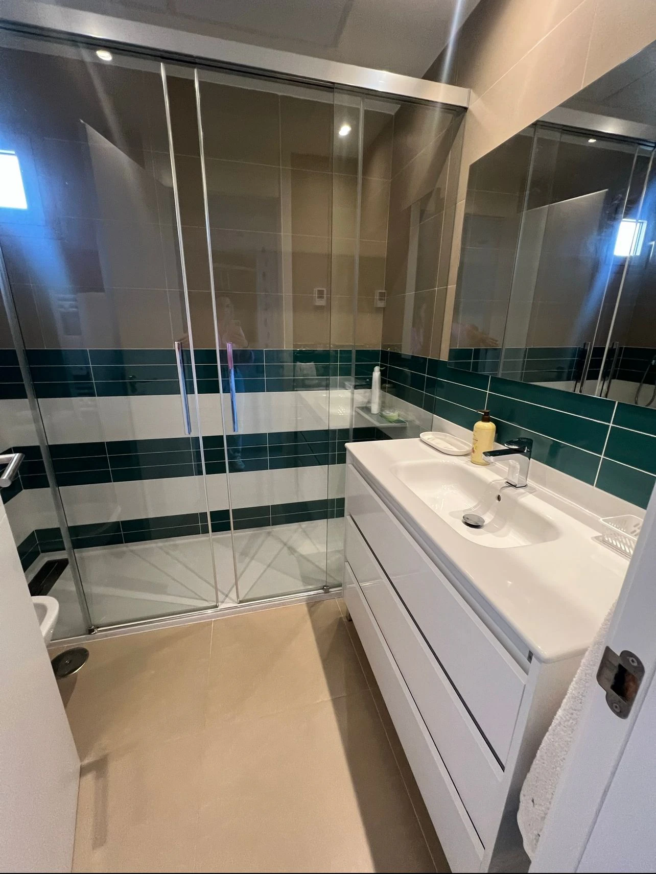 Apartament de lux cu vedere la mare în Intempo