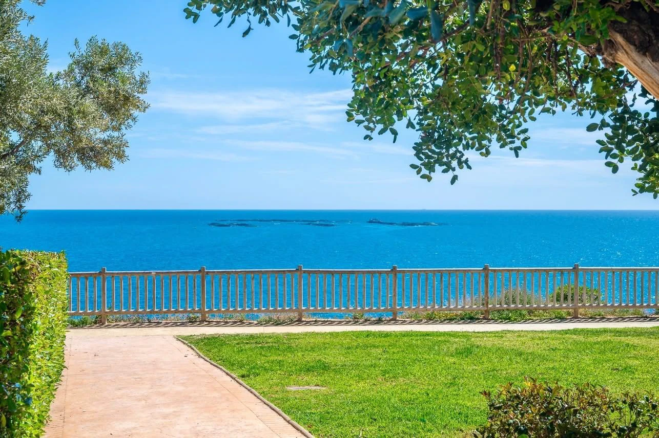 Apartament bine situat aproape de plajă, cu un excelent potențial de închiriere, de vânzare în Villajoyosa.