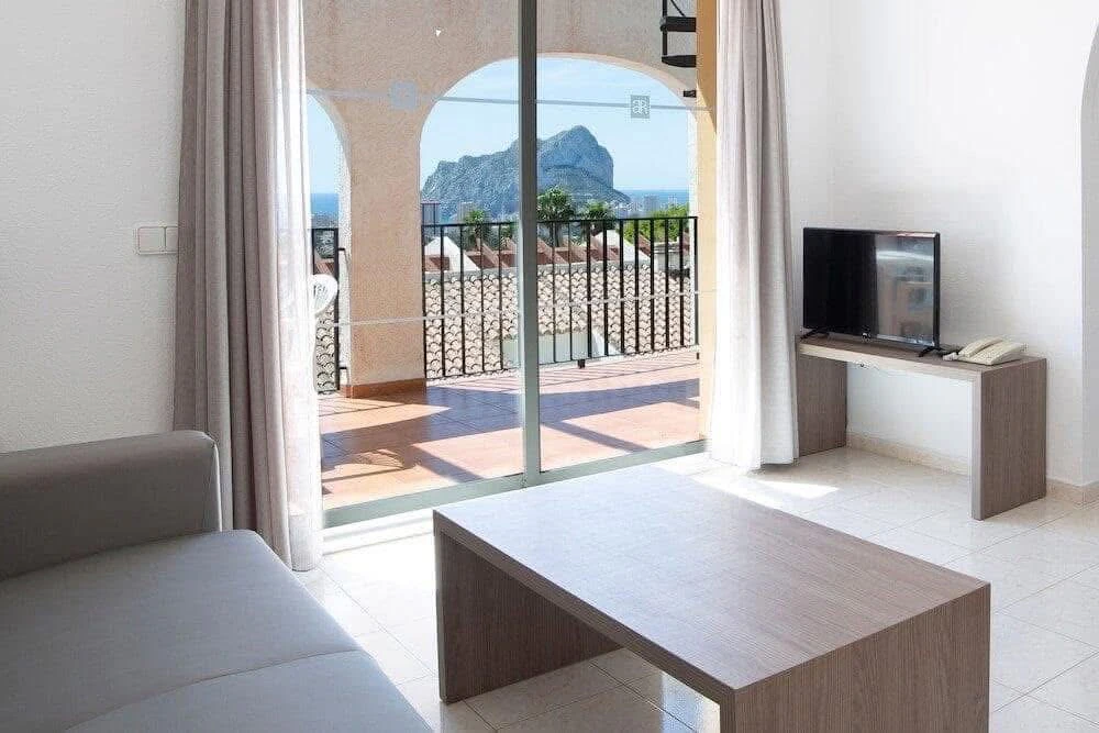 BUNGALOW CU VISTA LA MARE DE VÂNZARE ÎN CALPE – OPORTUNITATE UNICĂ