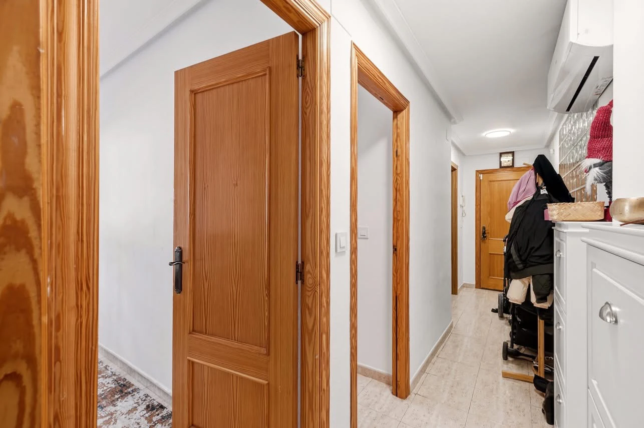 Apartament bine situat aproape de plajă, cu un excelent potențial de închiriere, de vânzare în Villajoyosa.
