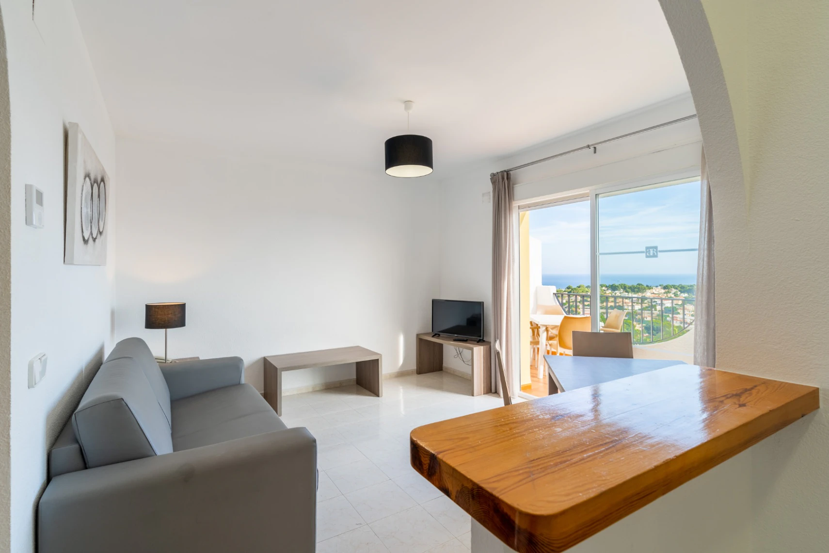 BUNGALOW CU VISTA LA MARE DE VÂNZARE ÎN CALPE – OPORTUNITATE UNICĂ