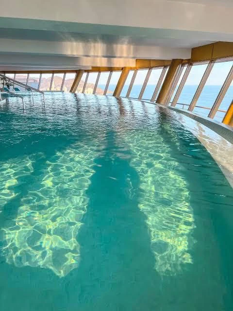 Apartamento de lujo en el 37º piso con vistas panorámicas al mar en Benidorm