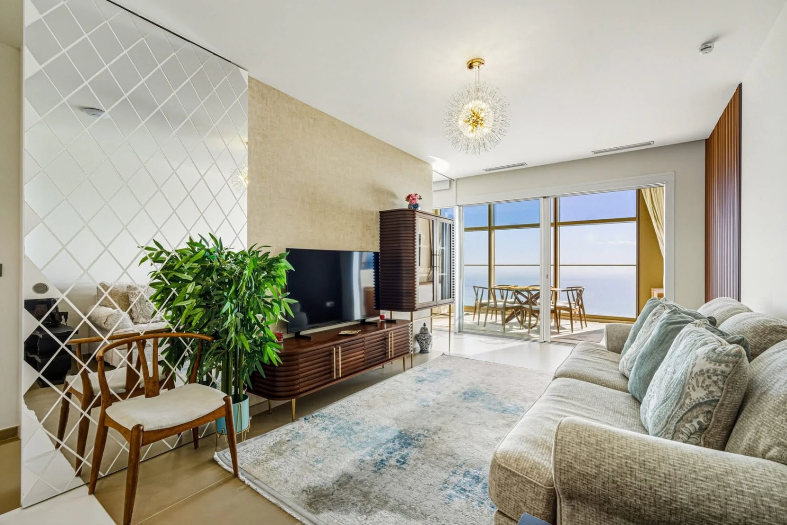 Apartamento de lujo en el 37º piso con vistas panorámicas al mar en Benidorm