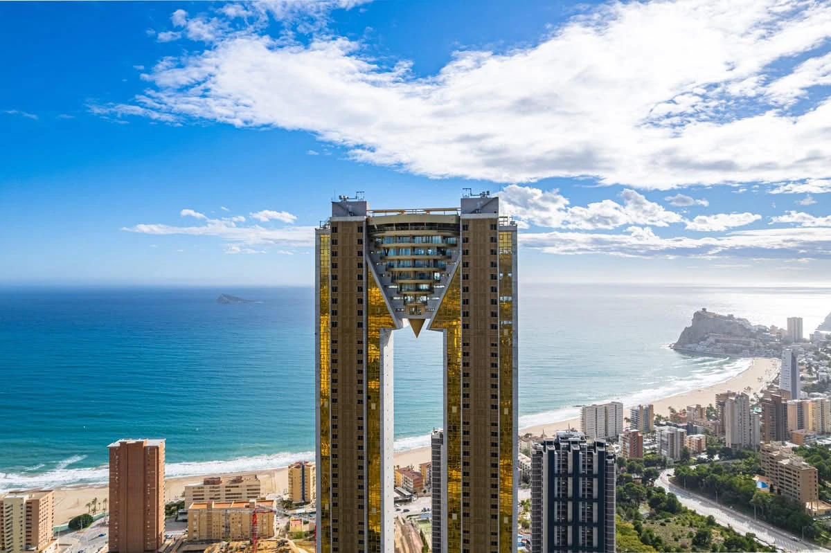 Apartamento de lujo en el 37º piso con vistas panorámicas al mar en Benidorm