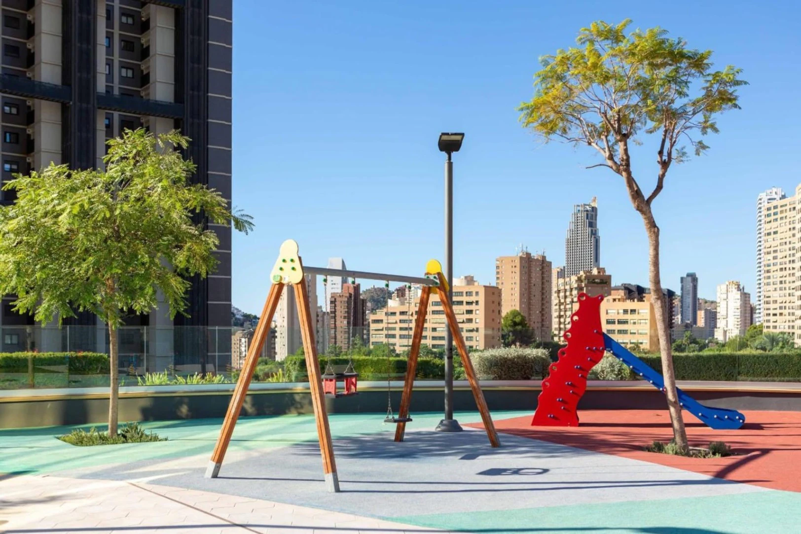 Apartamento de lujo en el 37º piso con vistas panorámicas al mar en Benidorm